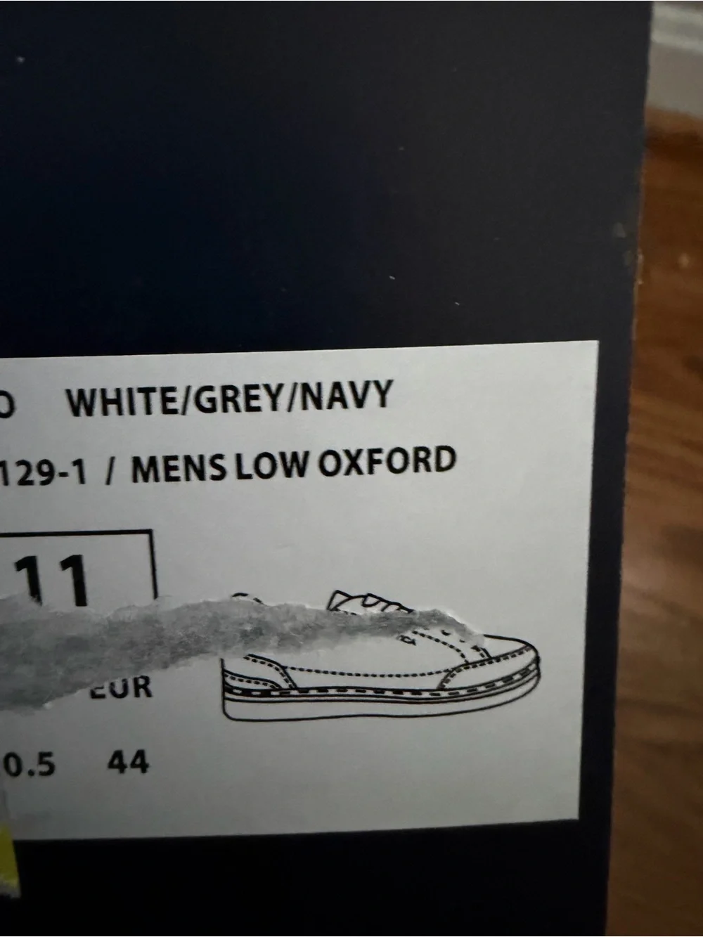 New NIB Nautica Men's Jaro White Sneaker shoes  w Brown Accent Sz 11 $65